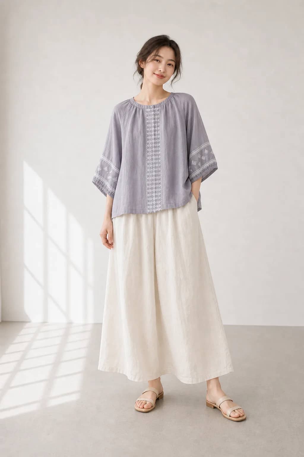 霧紫刺繡排釦七分袖上衣 model look 2