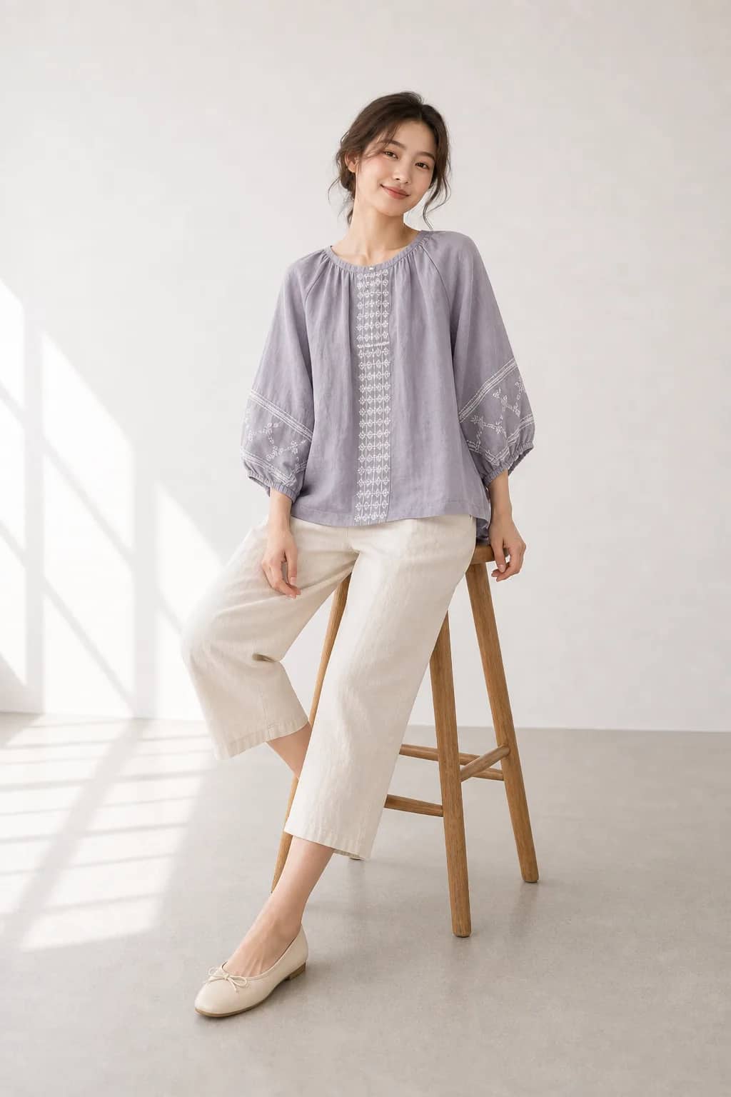 霧紫刺繡排釦七分袖上衣 model look 5